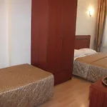 Hotel Emos 3*