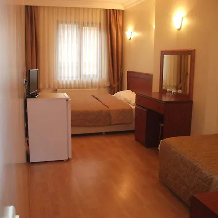 Hotel Emos 3*