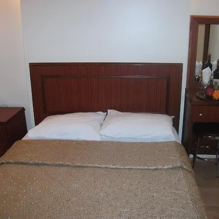 Hotel Emos