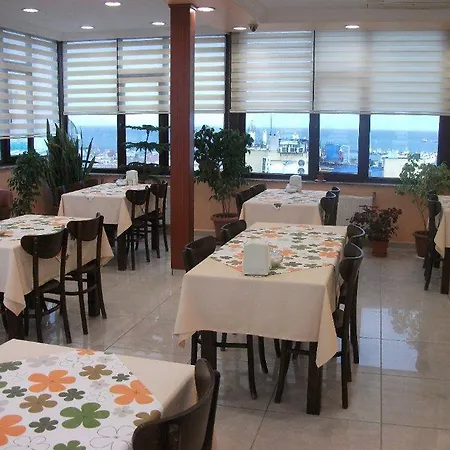 Hotel Emos 3*