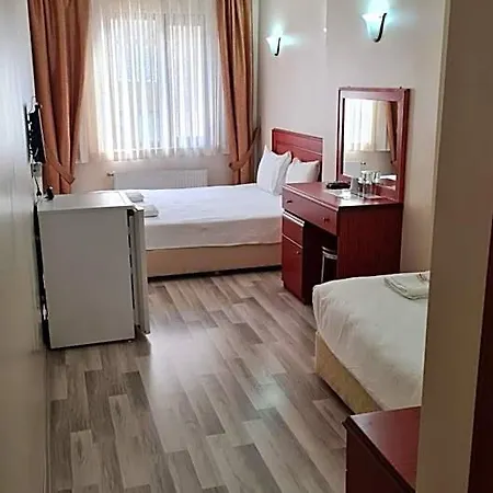 Emos Otel 3*